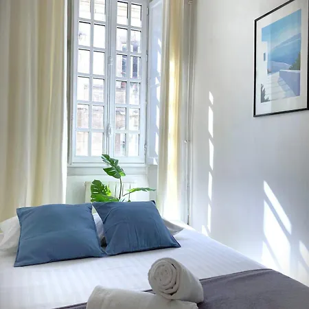 L'effervescent-hypercentre Au Calme Avec Balcon Appartement